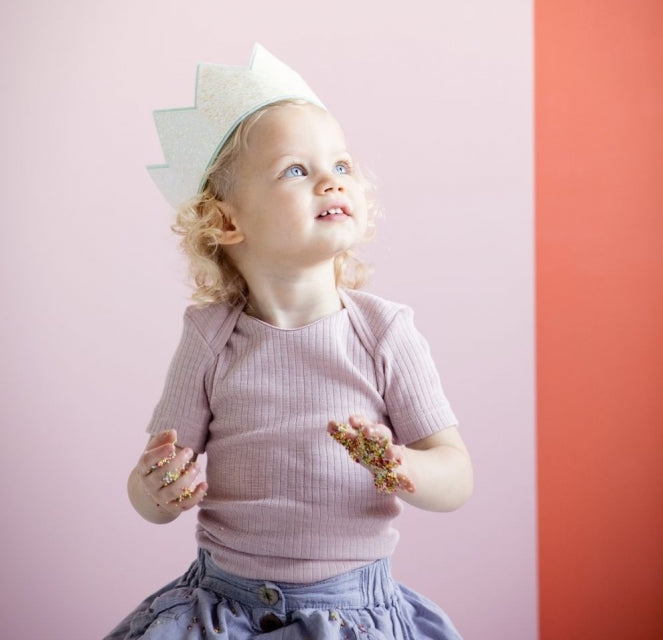Global Affairs Kinder Glitzer Krone