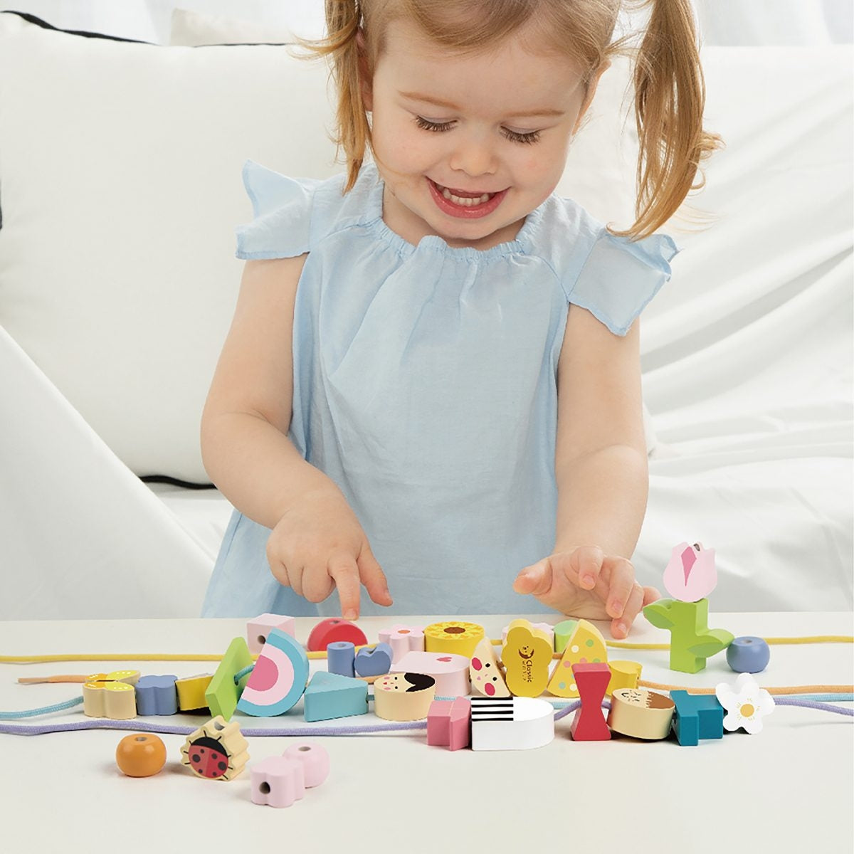 Classic World Fädelspiel Blumenkinder Buntes Leben 3J+
