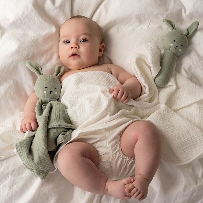 Jabadabado Baby Geschenkset 2tlg. Schmusetuch &amp; Stabrassel Bunny Baby